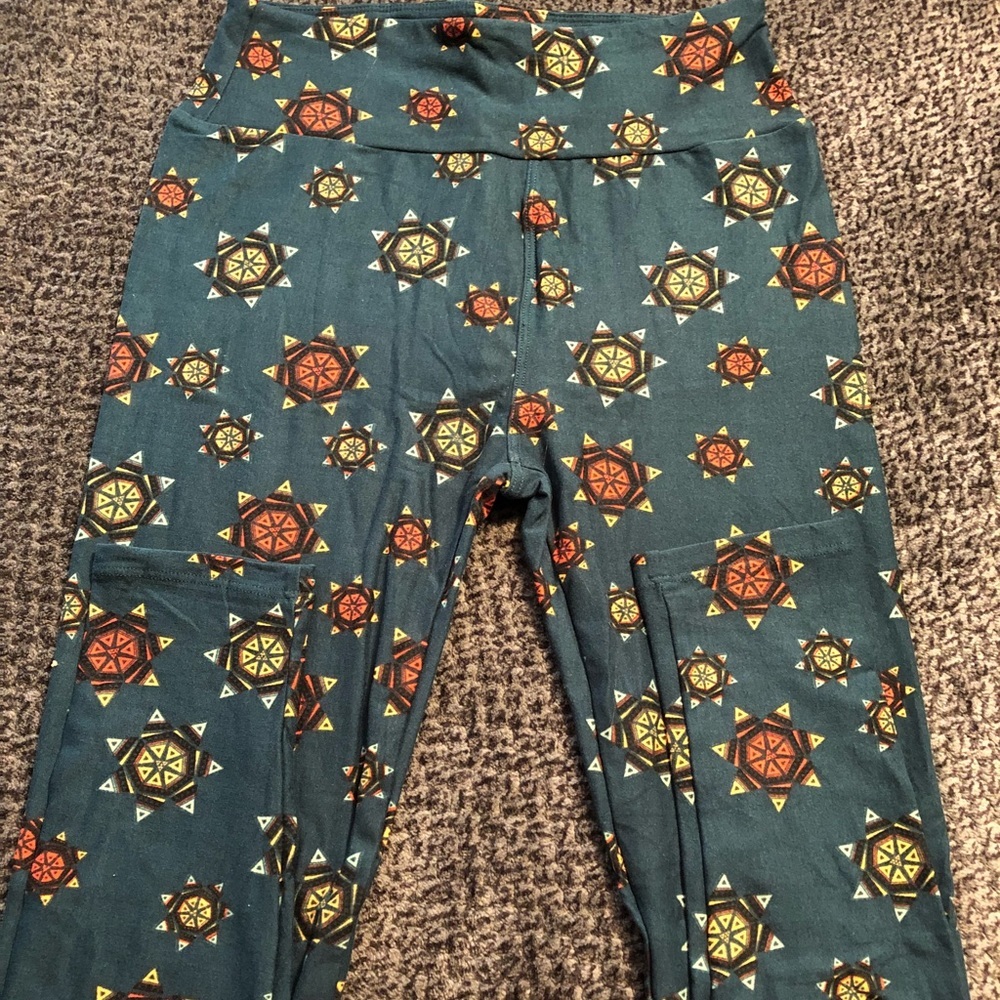 🔹 4 for $30 Lularoe OS Leggings